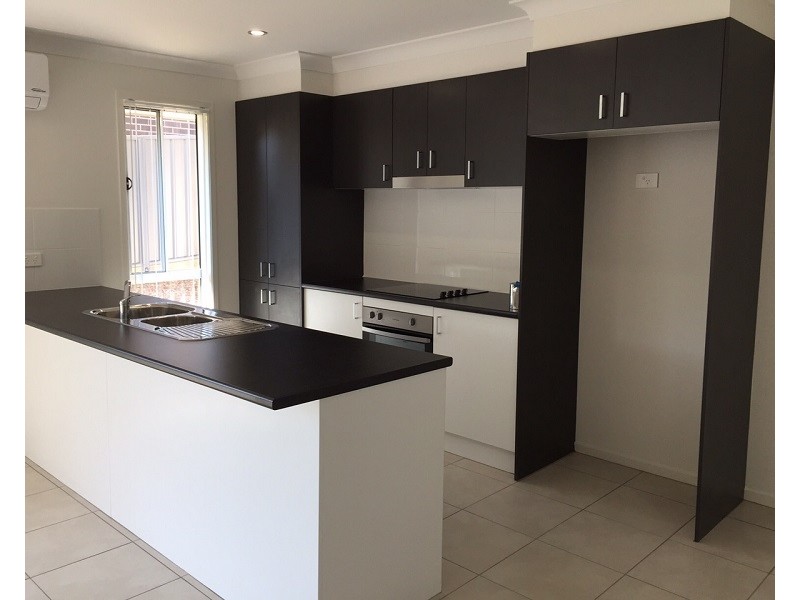 11 Yarborough Road, Cameron Park NSW 2285