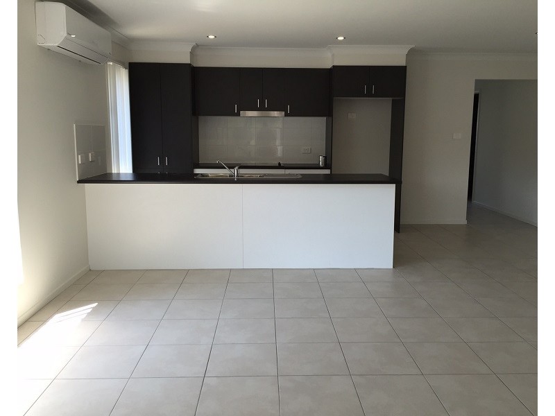 11 Yarborough Road, Cameron Park NSW 2285