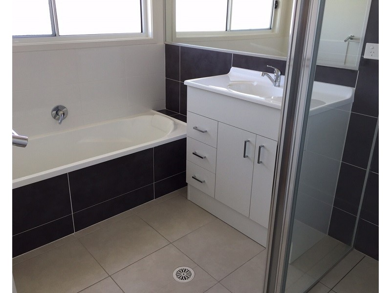 11 Yarborough Road, Cameron Park NSW 2285