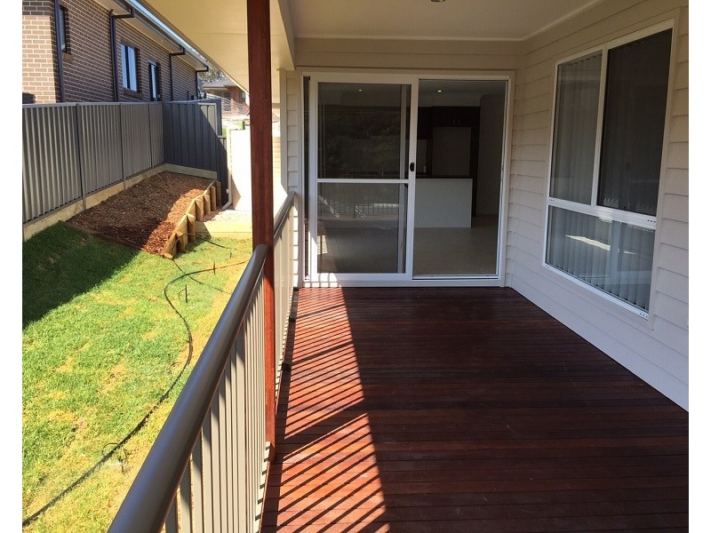 11 Yarborough Road, Cameron Park NSW 2285