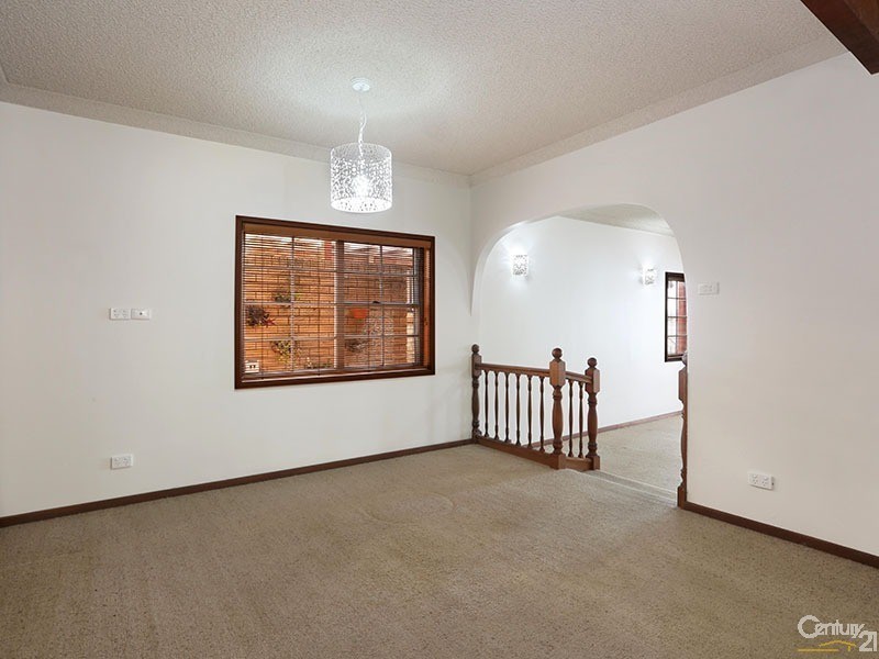 5 Paroo Avenue, Eleebana NSW 2282