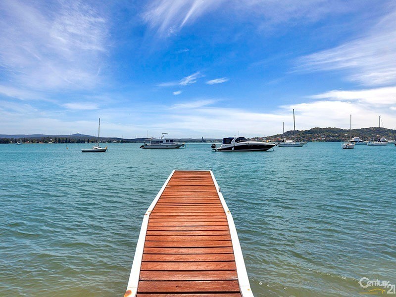 5 Paroo Avenue, Eleebana NSW 2282