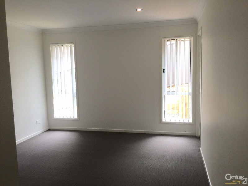 7 Yarborough Road, Cameron Park NSW 2285