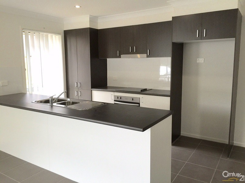 7 Yarborough Road, Cameron Park NSW 2285