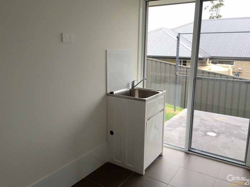 7 Yarborough Road, Cameron Park NSW 2285