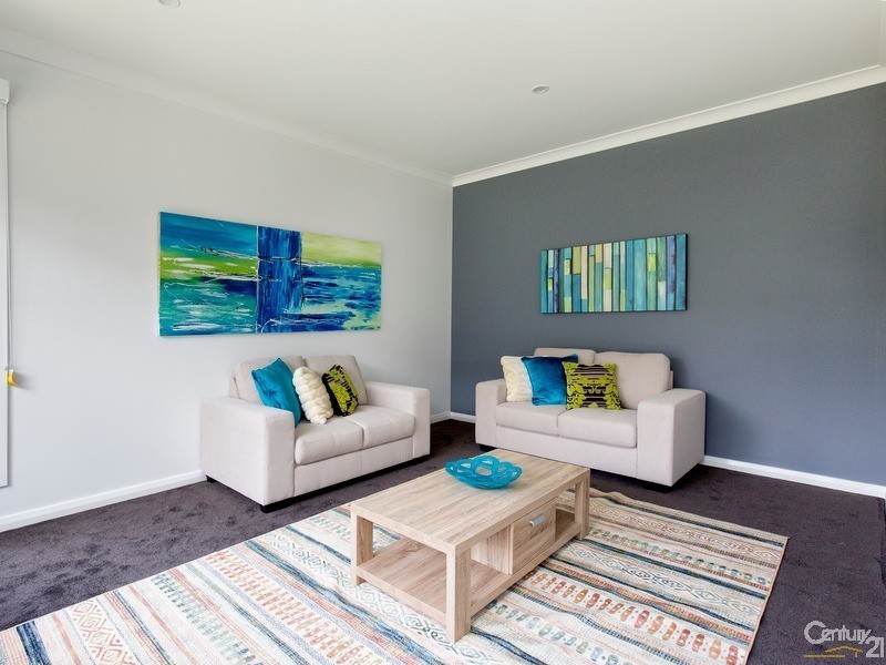 2 Dunsyre Avenue, Cameron Park NSW 2285