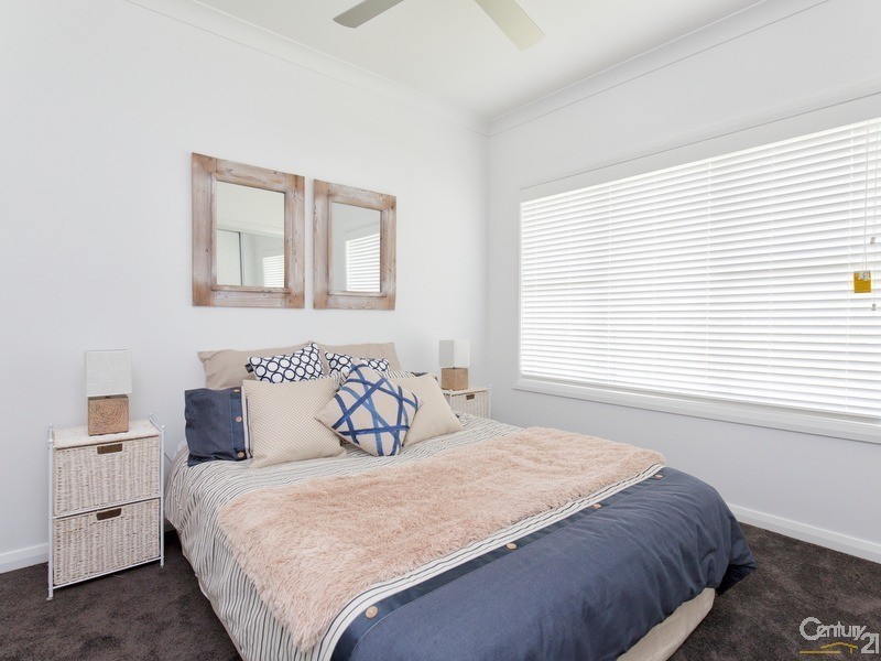2 Dunsyre Avenue, Cameron Park NSW 2285