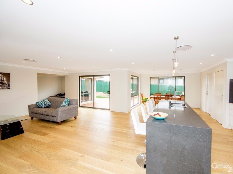 16 Oregon Avenue, Fletcher NSW 2287