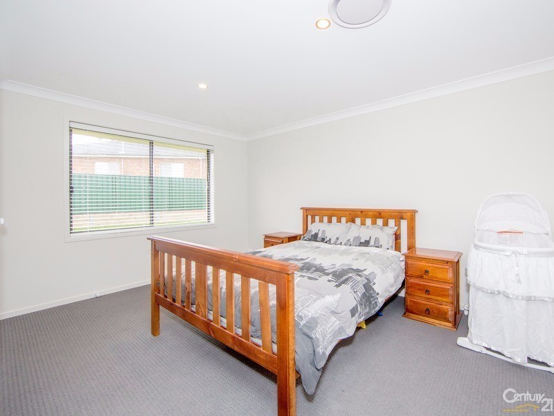 16 Oregon Avenue, Fletcher NSW 2287