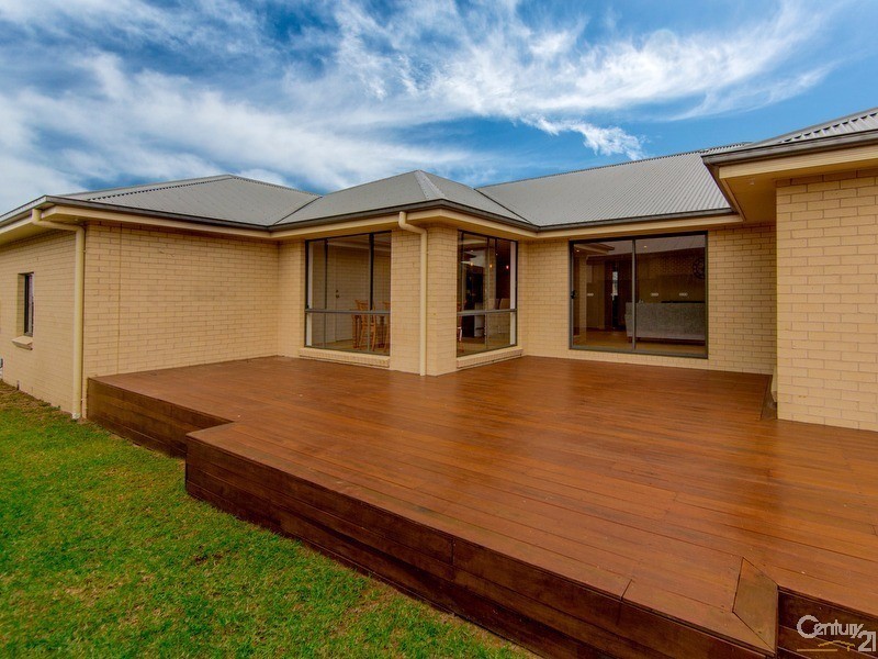 16 Oregon Avenue, Fletcher NSW 2287