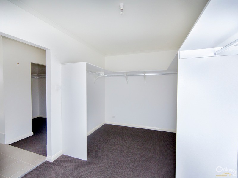 4 Piroma Street, Fletcher NSW 2287