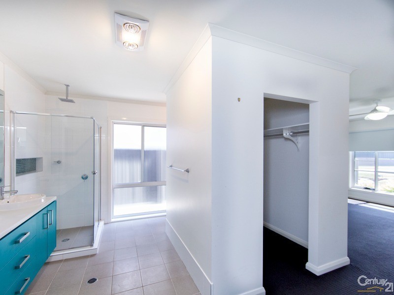 4 Piroma Street, Fletcher NSW 2287