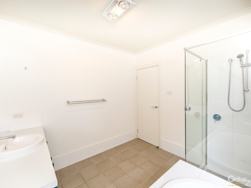 4 Piroma Street, Fletcher NSW 2287