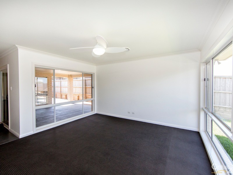 4 Piroma Street, Fletcher NSW 2287