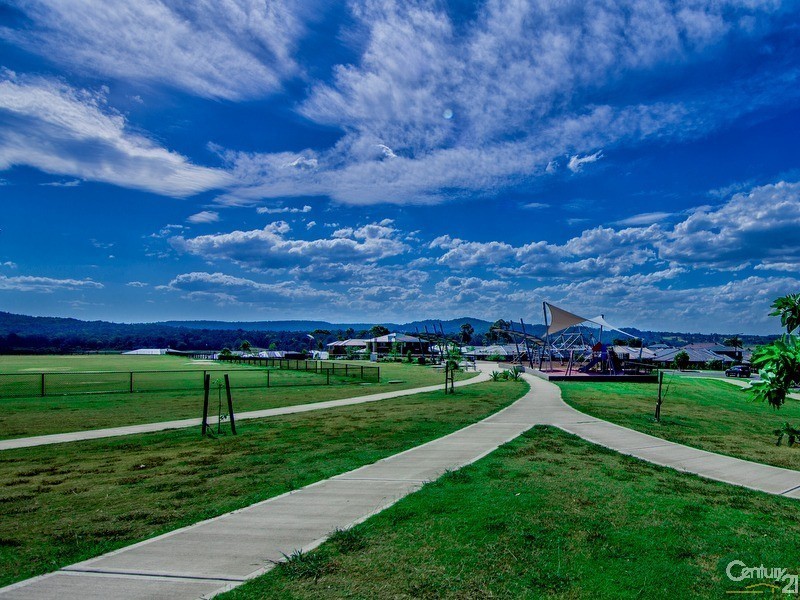 4 Piroma Street, Fletcher NSW 2287