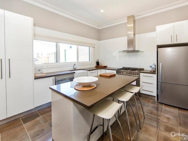12 Samdon Street, Hamilton NSW 2303