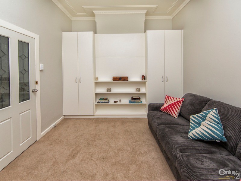 12 Samdon Street, Hamilton NSW 2303