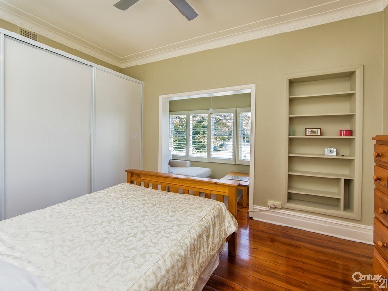 12 Samdon Street, Hamilton NSW 2303