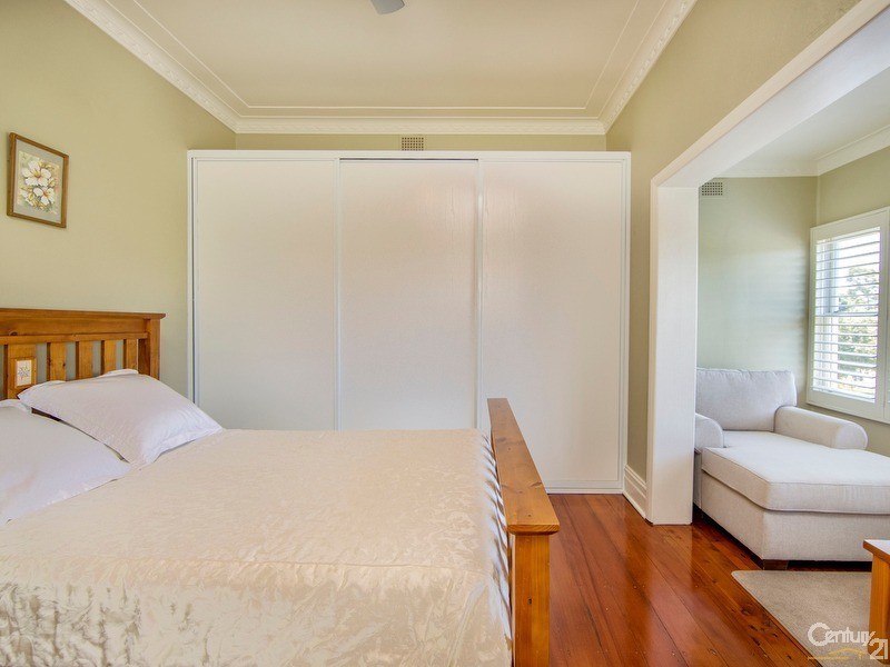 12 Samdon Street, Hamilton NSW 2303