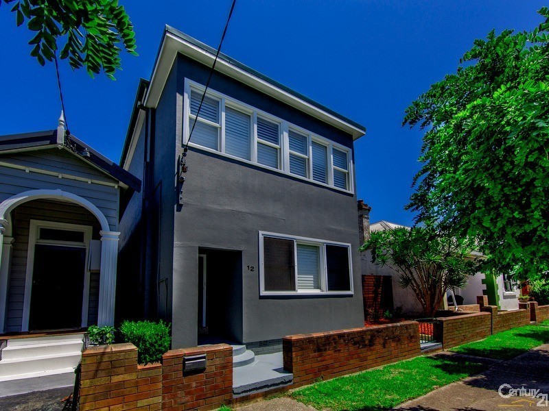 12 Samdon Street, Hamilton NSW 2303