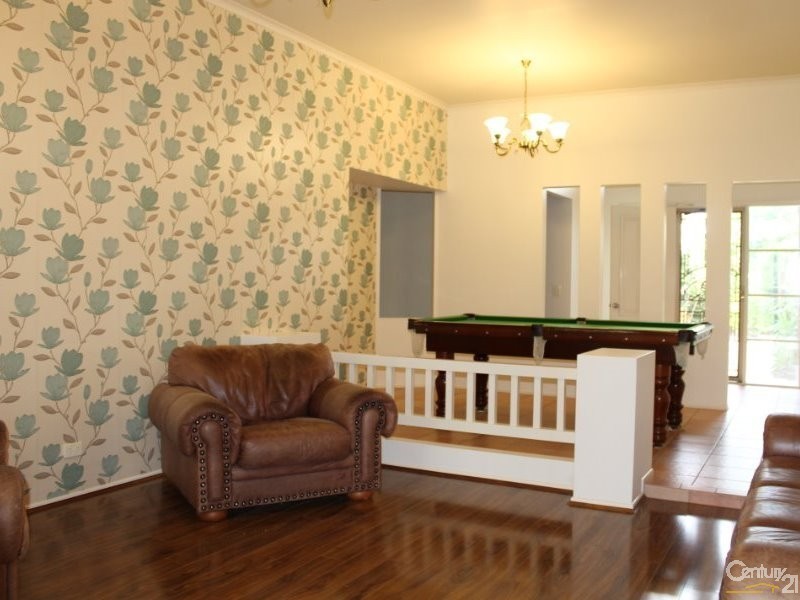 16 St Andrews Way, Fletcher NSW 2287