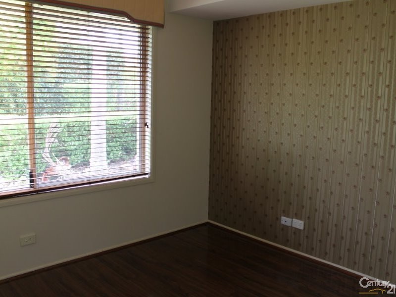 16 St Andrews Way, Fletcher NSW 2287