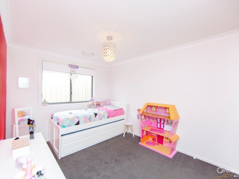6 Sophie Close, Cameron Park NSW 2285