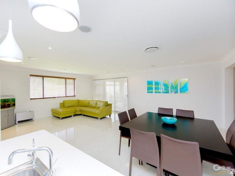 6 Sophie Close, Cameron Park NSW 2285