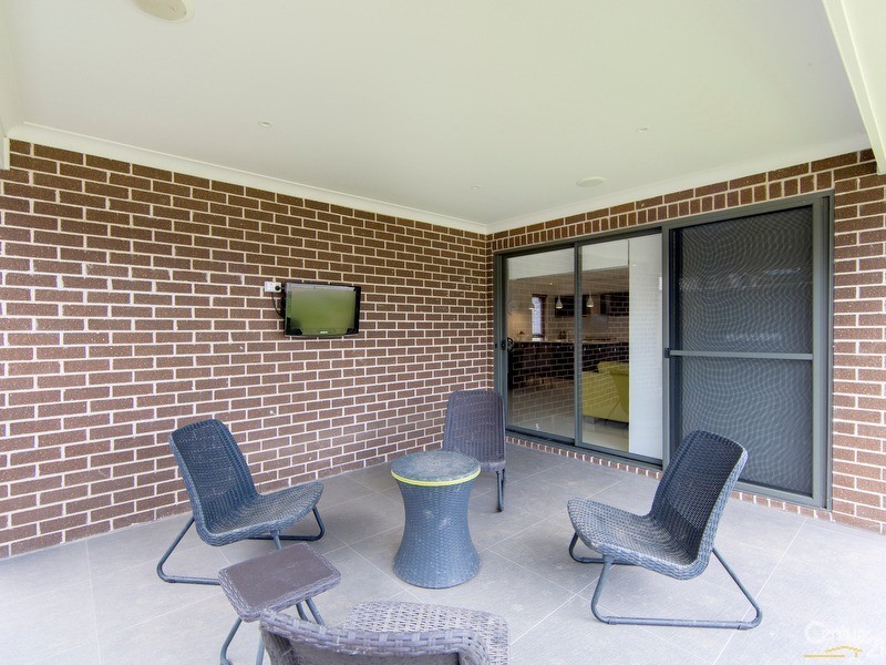 6 Sophie Close, Cameron Park NSW 2285