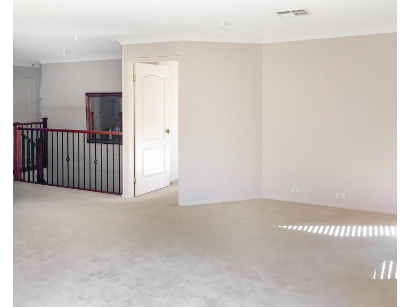 1 Loch Ness Drive, Fletcher NSW 2287