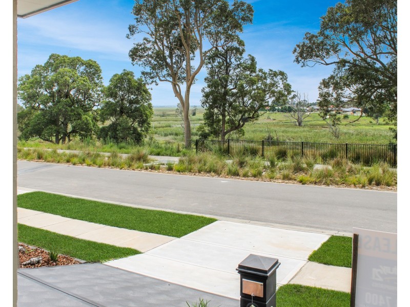43 Adeline Crescent, Fletcher NSW 2287