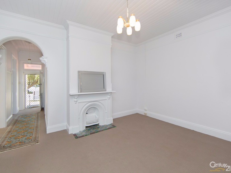 9 Buchanan Street, Hamilton NSW 2303