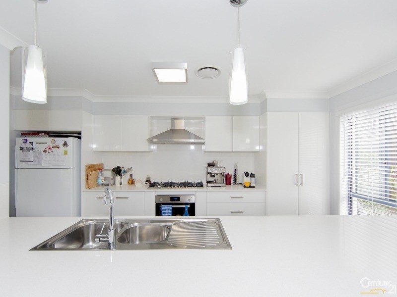 39 Jupiter Circuit, Cameron Park NSW 2285