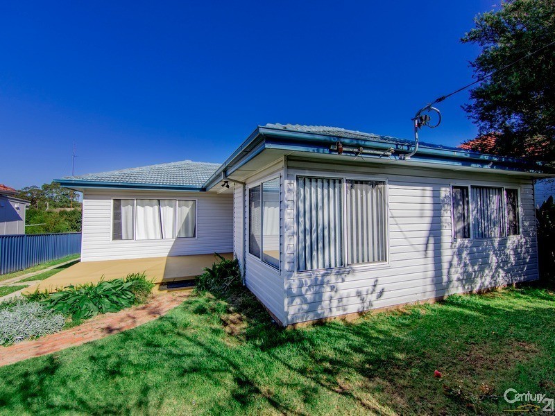 53 University Drive, Waratah West NSW 2298
