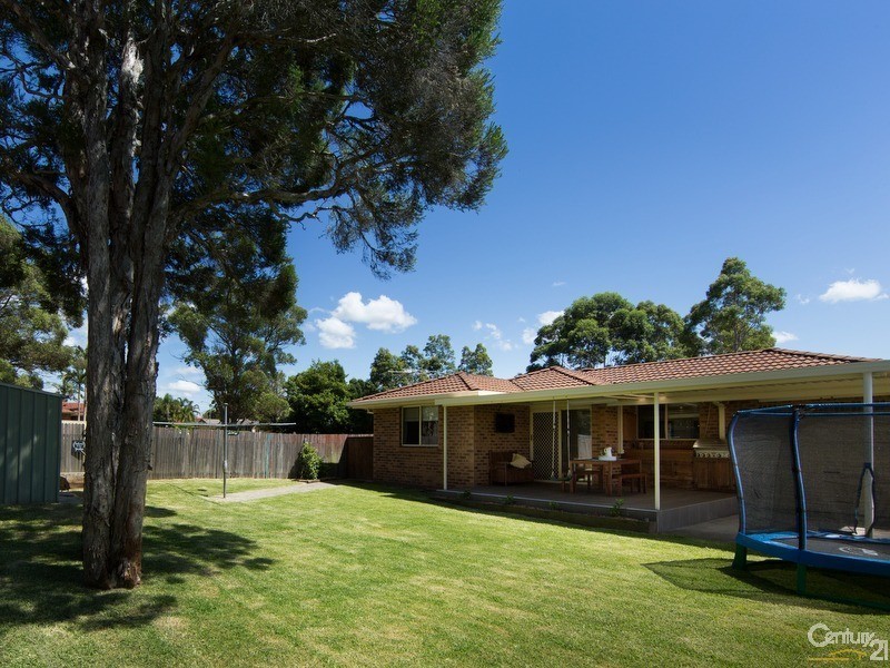18 Country Grove Drive, Cameron Park NSW 2285