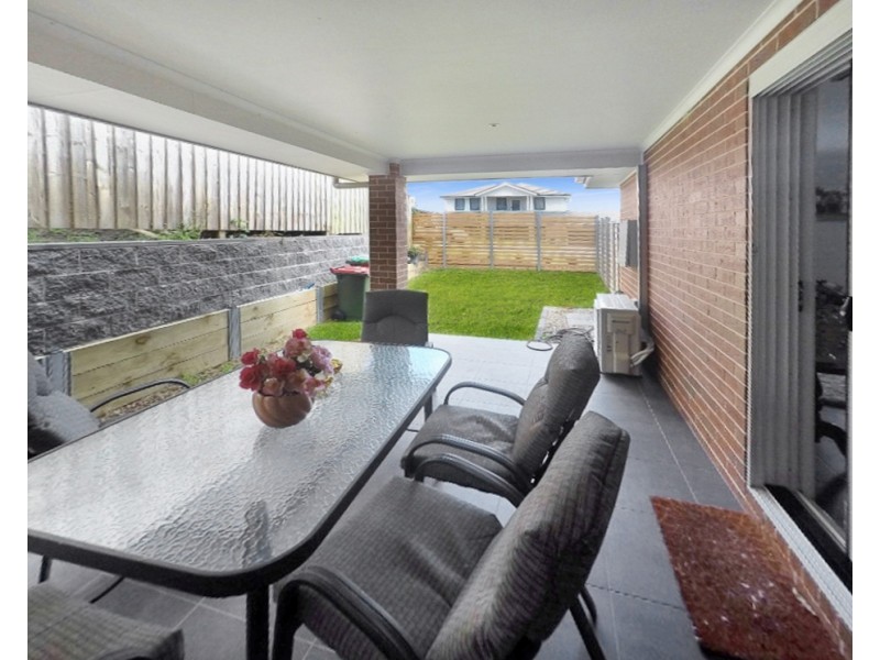 22 Gazelle Crescent, Fletcher NSW 2287