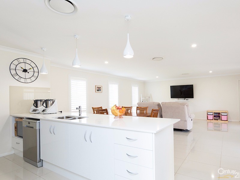 22 Northview Street, Fletcher NSW 2287