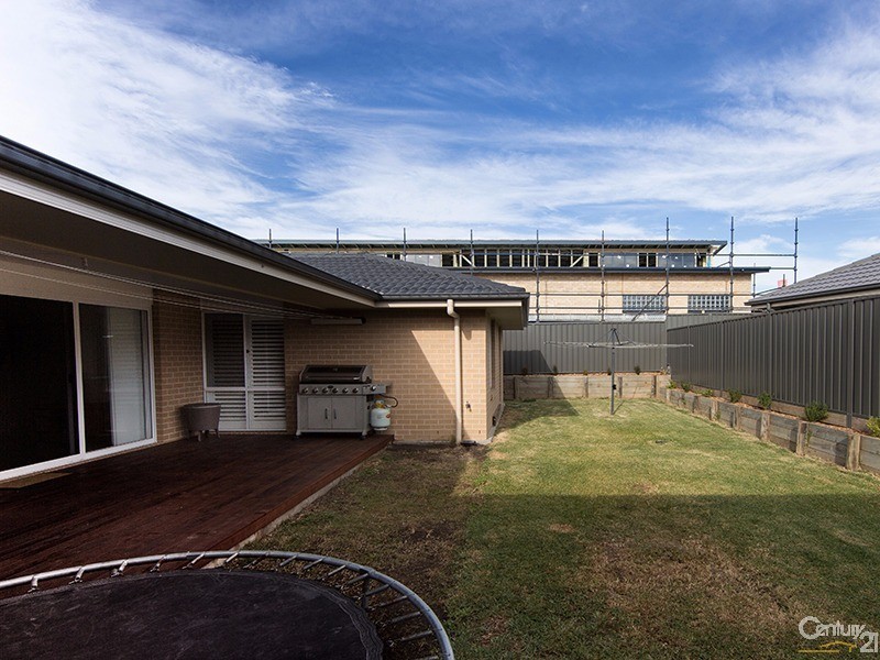 22 Northview Street, Fletcher NSW 2287