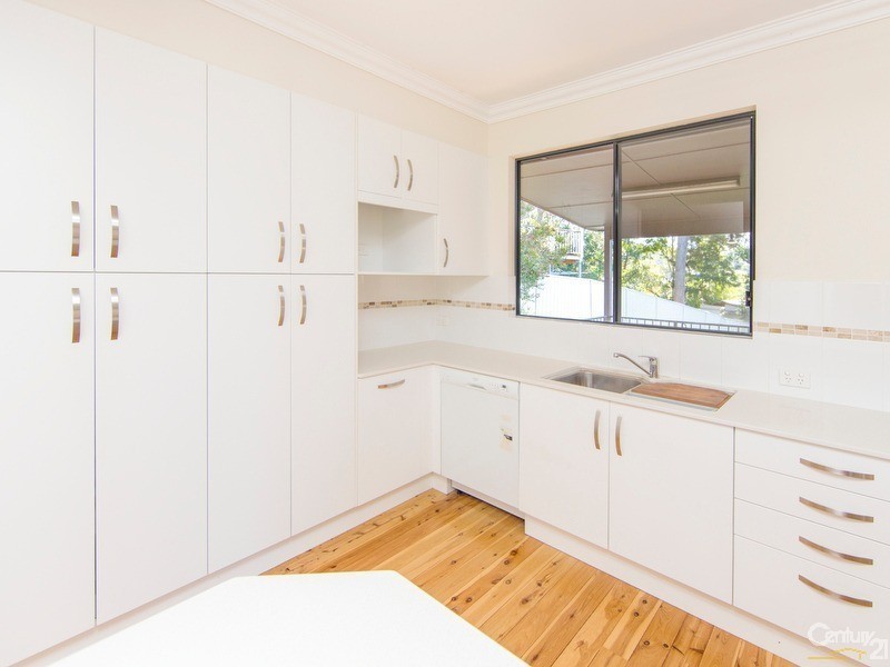 16 Springfield Avenue, Kotara NSW 2289