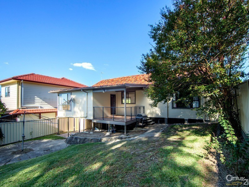 16 Springfield Avenue, Kotara NSW 2289