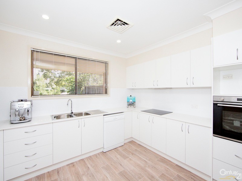 30 Holly Circuit, New Lambton Heights NSW 2305