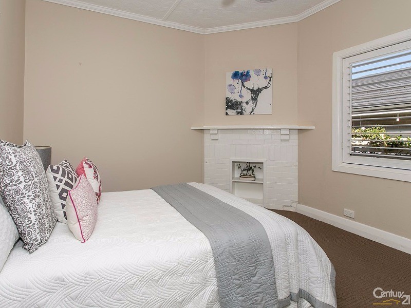 16 Freyberg Street, New Lambton NSW 2305