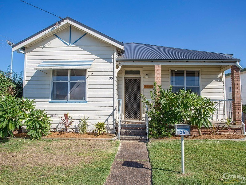 35 Boreas Road, Hamilton North NSW 2292