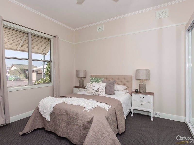 35 Boreas Road, Hamilton North NSW 2292