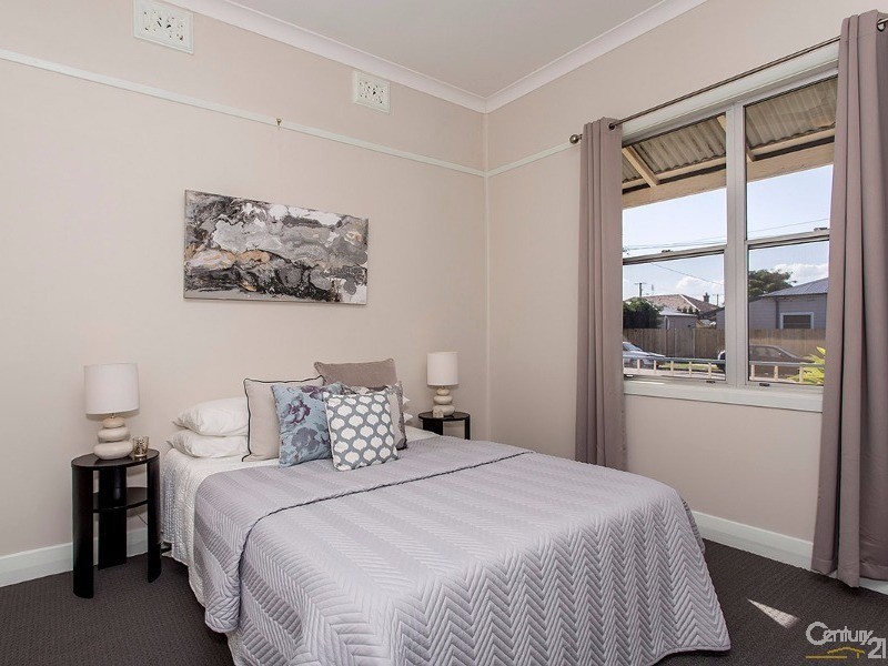 35 Boreas Road, Hamilton North NSW 2292