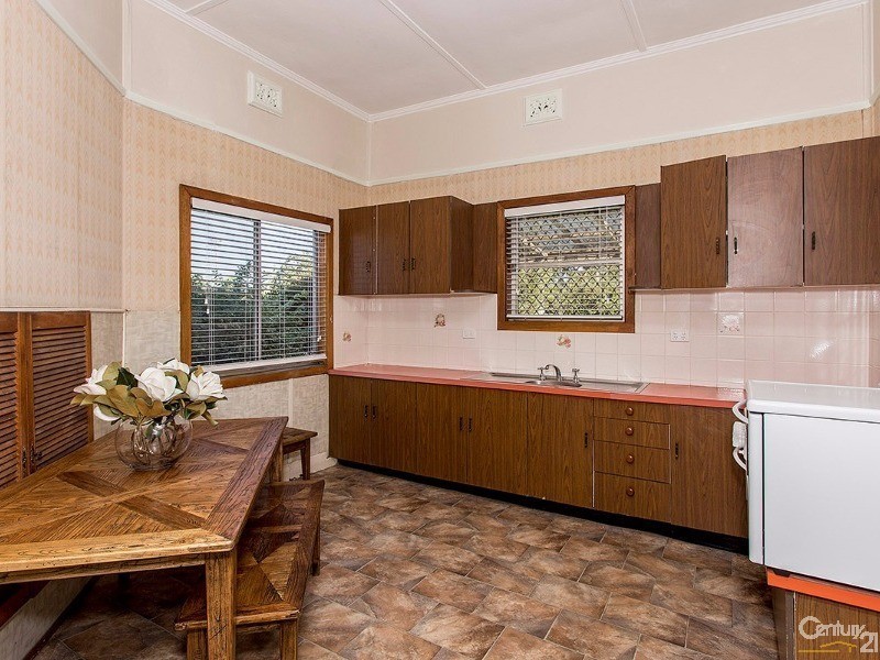35 Boreas Road, Hamilton North NSW 2292