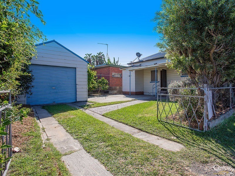 35 Boreas Road, Hamilton North NSW 2292