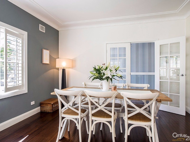 17 Hollywood Parade, New Lambton Heights NSW 2305