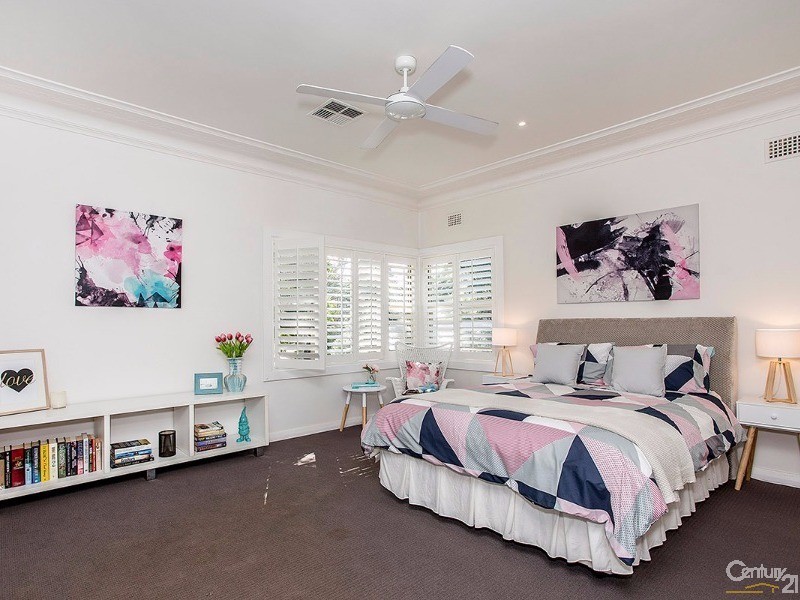 17 Hollywood Parade, New Lambton Heights NSW 2305