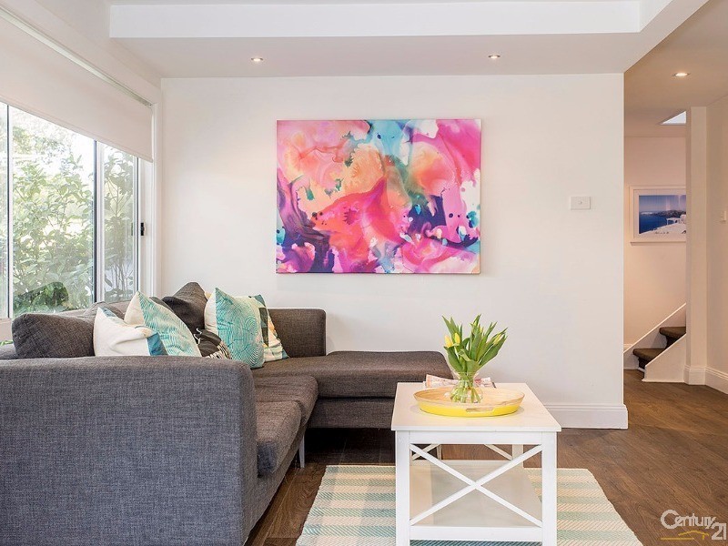 17 Hollywood Parade, New Lambton Heights NSW 2305